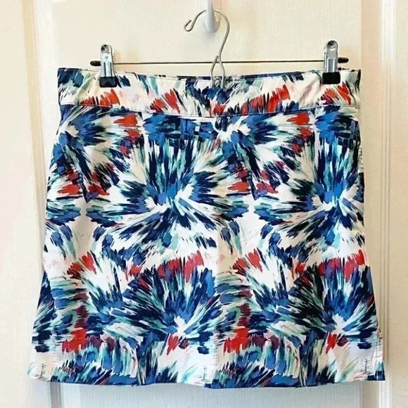 IZOD Golf Skirt Tennis Skort Short Activewear White Blue Red Floral Print Size 2 - Picture 3 of 16